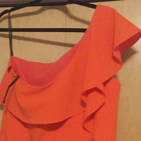 Black Halo Canyon Cold One Shoulder Kimora Sheath - Picture 7 of 13